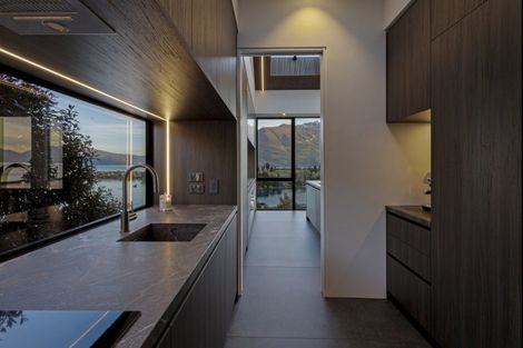 Photo of property in 9 Earnslaw Terrace, Queenstown, 9300