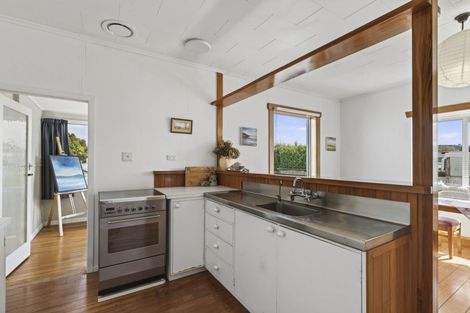 Photo of property in 20 Cameron Street, New Plymouth, 4310
