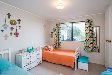 Photo of property in 105 Swamp Road, Te Horo, Otaki, 5581