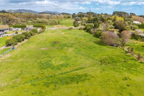 Photo of property in 230 Peka Peka Road, Peka Peka, Waikanae, 5391