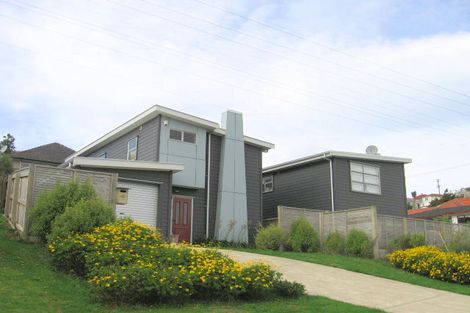 Photo of property in 28 Duncan Street, Tawa, Wellington, 5028
