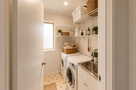 Photo of property in 15 Sirsi Terrace, Broadmeadows, Wellington, 6035