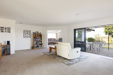 Photo of property in 24 Highgrove Drive, Grandview Heights, Hamilton, 3200