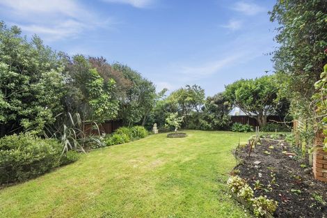 Photo of property in 2 Puketai Place, Pukerua Bay, 5026