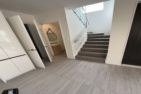 Photo of property in 6/535 Swanson Road, Ranui, Auckland, 0612