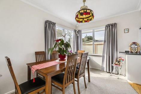 Photo of property in 15 Ashbury Avenue, Silverdale, Hamilton, 3216