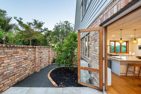 Photo of property in 2/22 View Road, Campbells Bay, Auckland, 0630