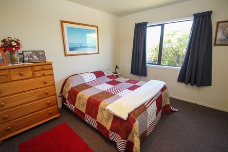 Photo of property in 32 Magdala Street, Kakanui, Oamaru, 9495