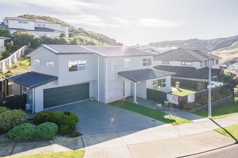 Photo of property in 51 Mauldeth Terrace, Churton Park, Wellington, 6037