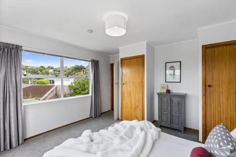 Photo of property in 19 Diane Grove, Paparangi, Wellington, 6037