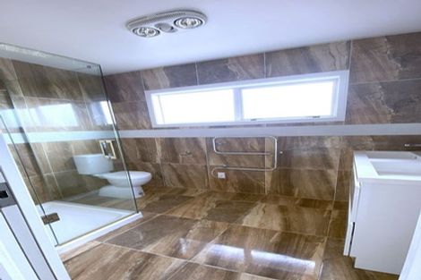 Photo of property in 12 Neaptide Close, Red Beach, 0932