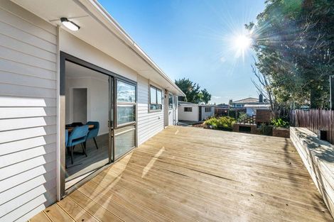 Photo of property in 4 Burlington Place, Manurewa, Auckland, 2102