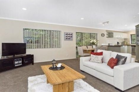 Photo of property in 1 Stellamaris Way, Shamrock Park, Auckland, 2013