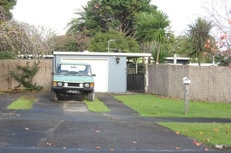 Photo of property in 5 Frank Place, Hillpark, Auckland, 2102