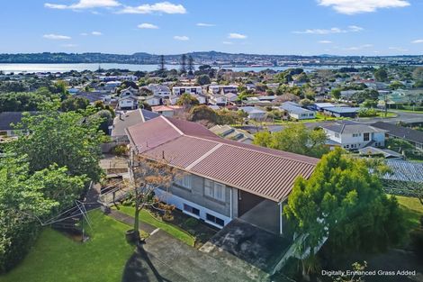 Photo of property in 5 Conifer Lane, Mangere Bridge, Auckland, 2022