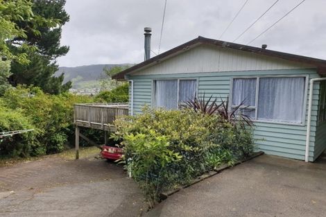 Photo of property in 58a Raroa Terrace, Tawa, Wellington, 5028