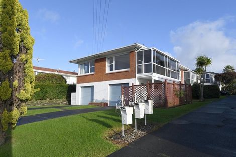 Photo of property in 1/3 Onepoto Road, Hauraki, Auckland, 0622