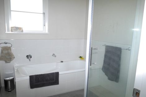 Photo of property in 41a Tiromoana Road, Raumati South, Paraparaumu, 5032