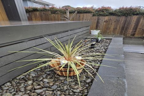 Photo of property in 19a Braemar Road, Rothesay Bay, Auckland, 0630