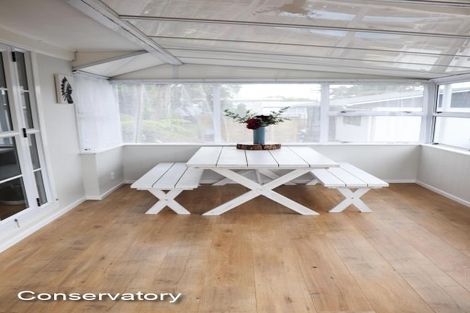 Photo of property in 107 Oreil Avenue, West Harbour, Auckland, 0618