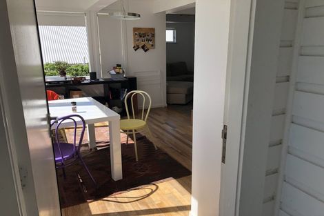 Photo of property in 35 North Terrace, Kelburn, Wellington, 6012