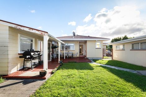 Photo of property in 16 Carisbrooke Street, Katikati, 3129