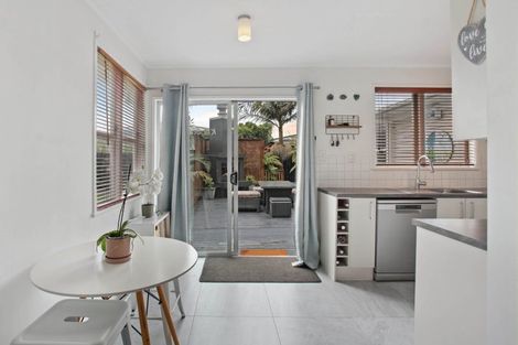 Photo of property in 47 Universal Drive, Henderson, Auckland, 0610