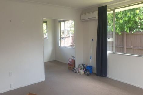 Photo of property in 2/51 Ambleside Drive, Burnside, Christchurch, 8053