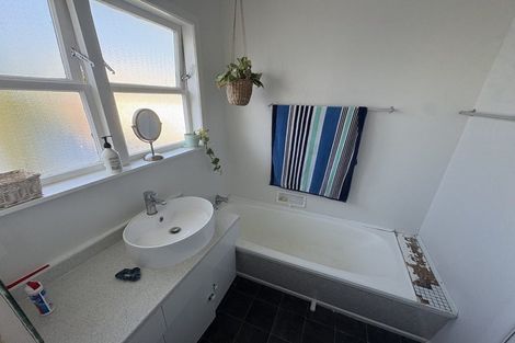 Photo of property in 17 Bedford Grove, Kelson, Lower Hutt, 5010