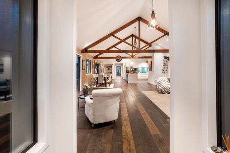 Photo of property in 212 Monument Road, Clevedon, Papakura, 2582