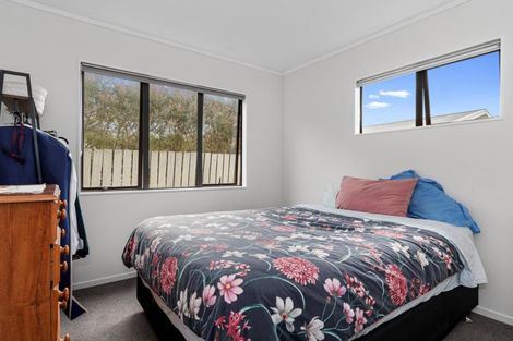 Photo of property in 27 Macloughlin Drive, Te Puke, 3119