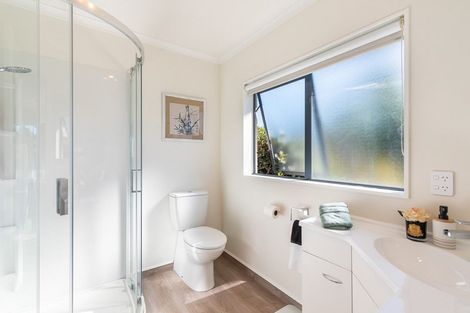 Photo of property in 3 Takahe Drive, Paraparaumu Beach, Paraparaumu, 5032