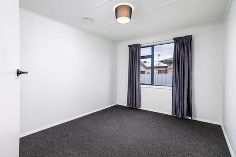 Photo of property in 1 Holmes Street, Waimate, 7924