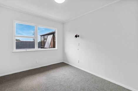 Photo of property in 3/120 Titirangi Road, New Lynn, Auckland, 0600