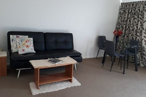 Photo of property in 4/9 Curletts Road, Sockburn, Christchurch, 8042