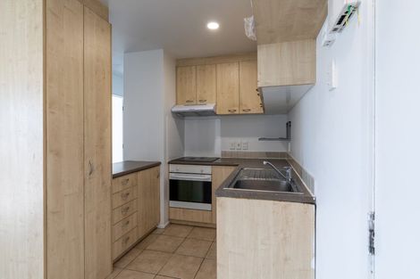 Photo of property in 5e/10 Crown Lynn Place, New Lynn, Auckland, 0600