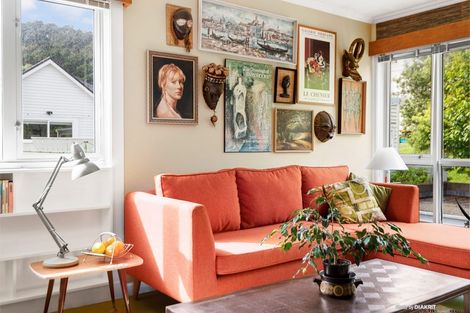 Photo of property in Victoria Court, 8/4 Queen Street, Mount Victoria, Wellington, 6011