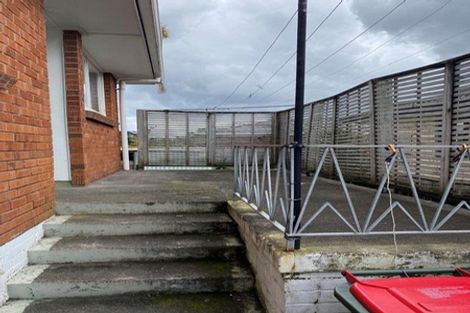 Photo of property in 99 Bolton Street, Blockhouse Bay, Auckland, 0600