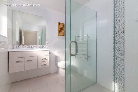 Photo of property in 10 Torea Tai Road, Hobsonville, Auckland, 0616