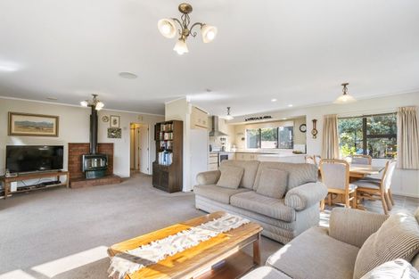 Photo of property in 3 Hau Whiti Place, Kimbolton, 4774