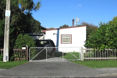 Photo of property in 105 Rangiuru Road, Otaki Beach, Otaki, 5512