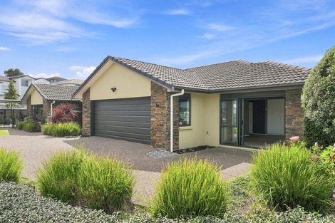 Photo of property in 2 Flavell Drive, Orewa, 0931