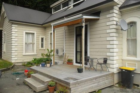 Photo of property in 133 Kaikorai Valley Road, Glenross, Dunedin, 9011