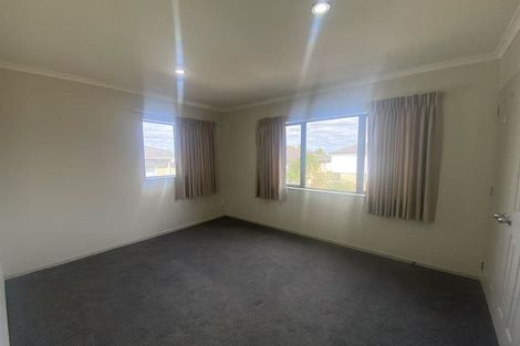 Photo of property in 23 Andy Crescent, Flat Bush, Auckland, 2016