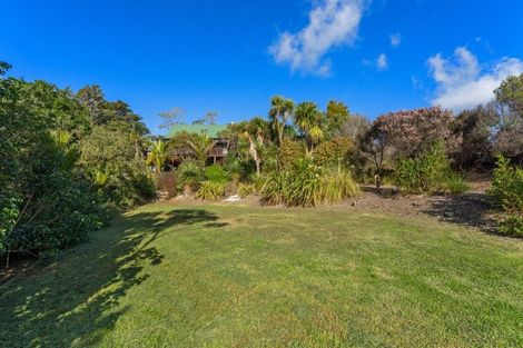 Photo of property in 200 Tawa Road, Kumeu, 0891