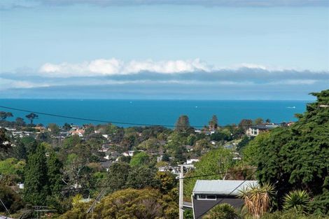 Photo of property in 952b East Coast Road, Northcross, Auckland, 0632