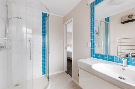 Photo of property in 103b Simpson Road, Papamoa Beach, Papamoa, 3118