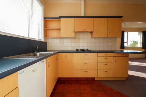 Photo of property in 60 Timaru Road, Waimate, 7924