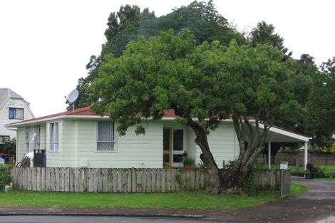 Photo of property in 14 Tiaka Place, Pakuranga, Auckland, 2010
