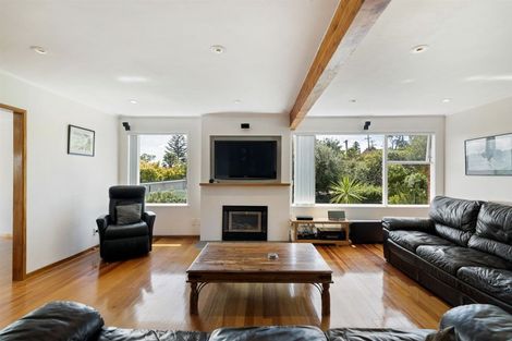 Photo of property in 43 Newhaven Terrace, Mairangi Bay, Auckland, 0630